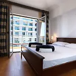 Palm One Apartment
