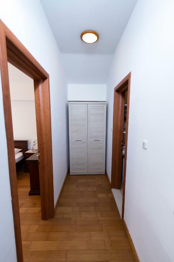 Palm One Apartment Budva